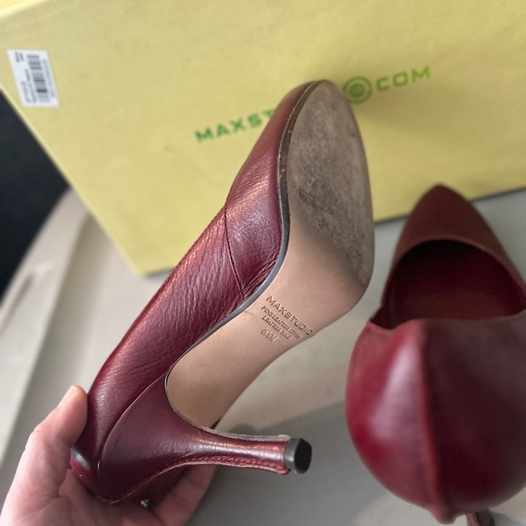 Max Studio Red Heels - Picture 6 of 8